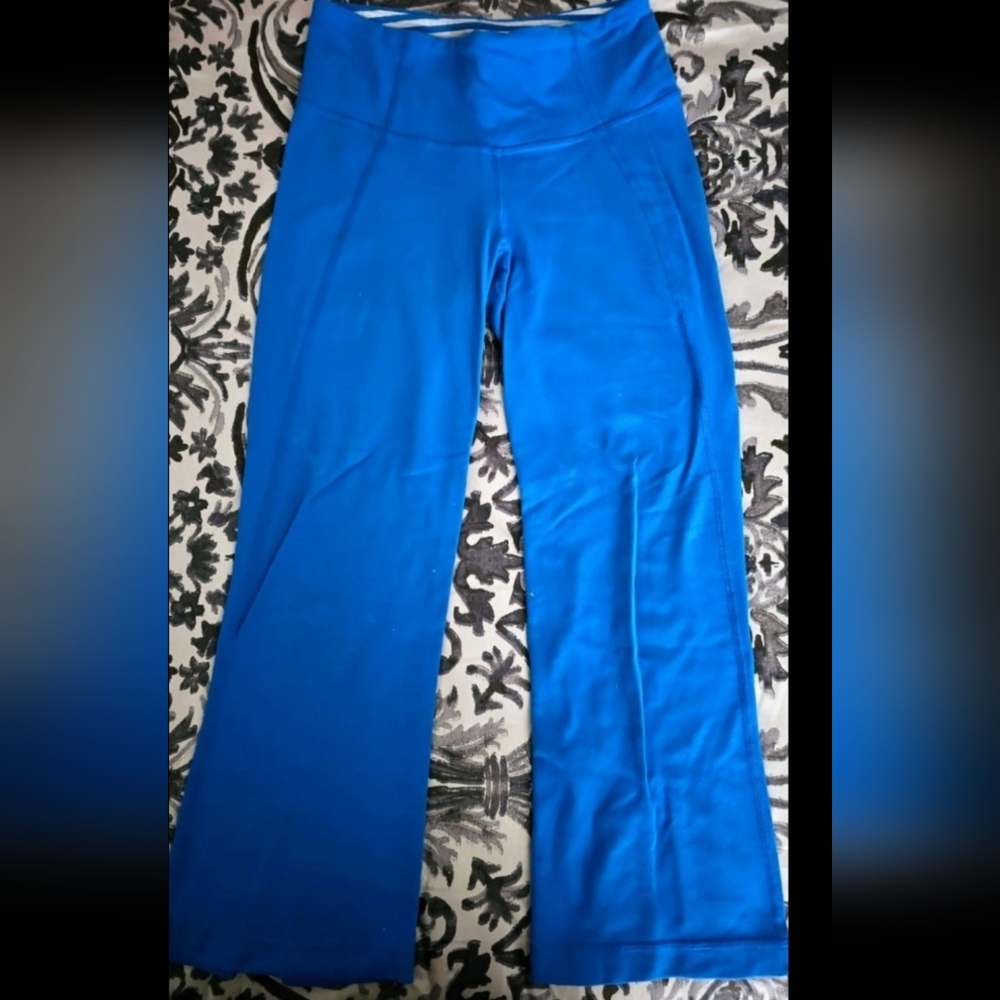 Lululemon yoga pants